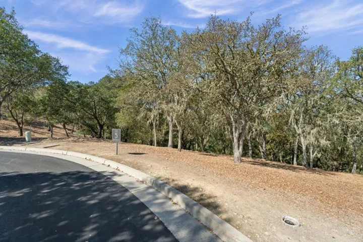8351 Winter Green Court, Gilroy, California 95020 — photo 4