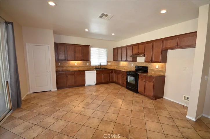 3044 Kalei, Perris, California 92571 — photo 4