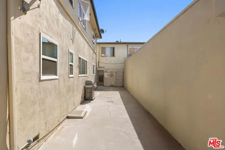 4646 Coliseum Street, Los Angeles, California 90016 — photo 5