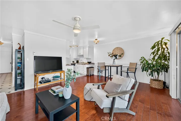 1061 Park Avenue 306, Long Beach, California 90804 — photo 4
