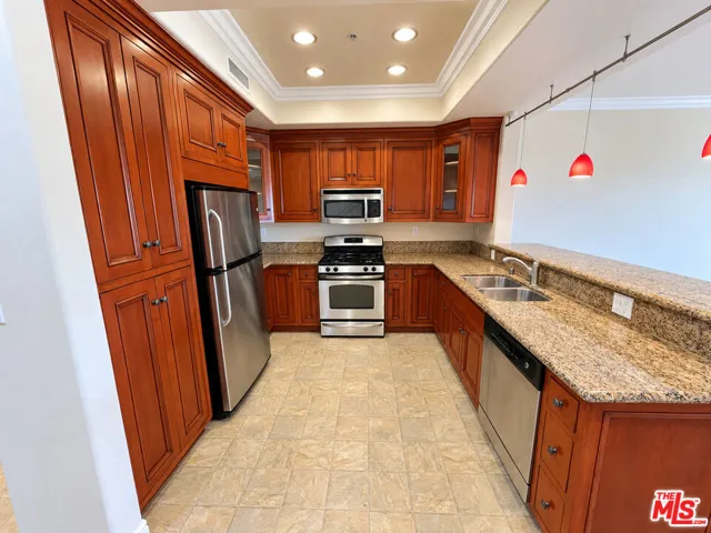 1101 East Avenue 102, Burbank, California 91504 — photo 4