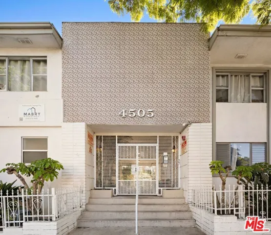 4505 Santa Rosalia Drive, Los Angeles, California 90008 — photo 4