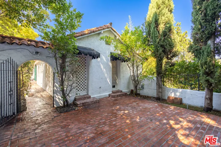 6727 Milner Road, Los Angeles, California 90068 — photo 5
