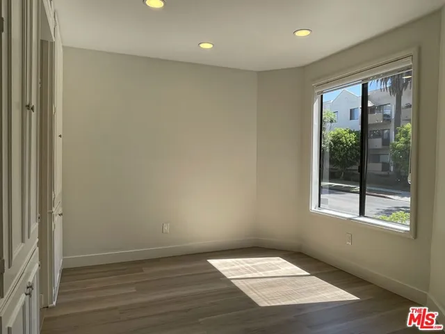 323 N Jackson Street 120, Glendale, California 91206 — photo 4