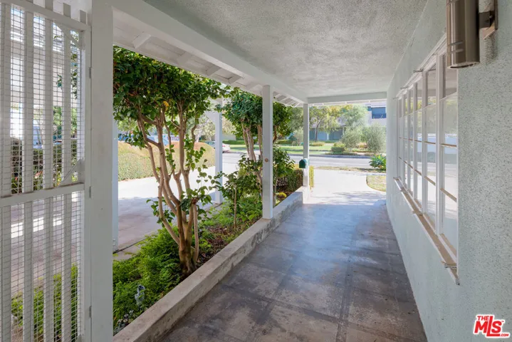 3157 Coolidge Avenue, Los Angeles, California 90066 — photo 5