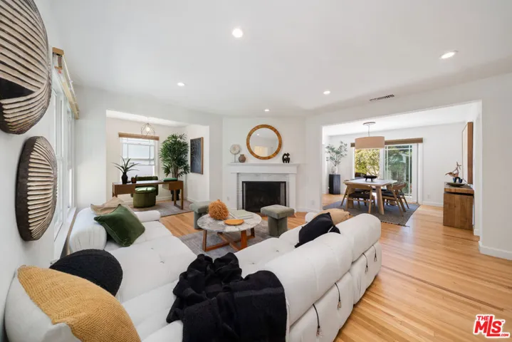 3945 Lyceum Avenue, Los Angeles, California 90066 — photo 4