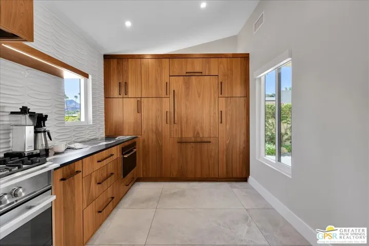 490 E Via Ensenada Circle, Palm Springs, California 92264 — photo 5