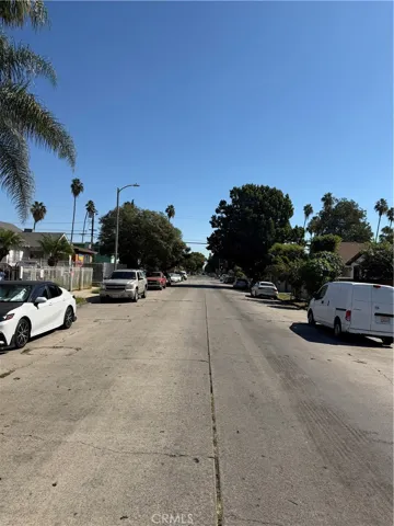426 E 83rd, Los Angeles, California 90003 — photo 4