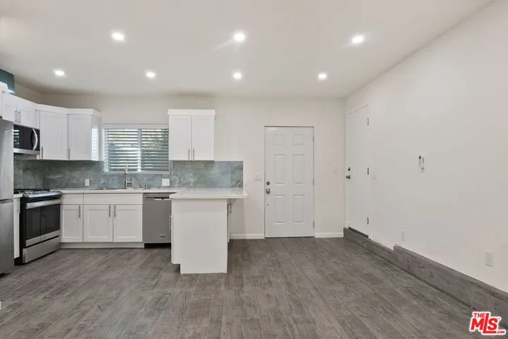 10679 Olympic Boulevard, Los Angeles, California 90025 — photo 5