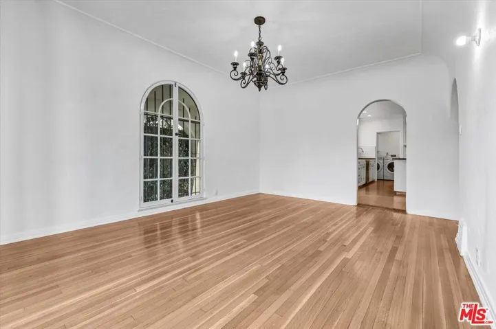 341 N Mansfield Avenue, Los Angeles, California 90036 — photo 5