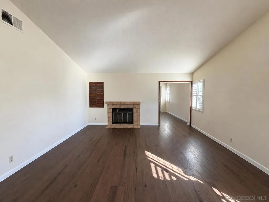 https://zimg.paragon.ice.com/ParagonImages/Property/PA/SDMLS/260024574/7/533/400/8a0527d5340b77e9a50a75e416bab2b6/3/d7632556570195152652e5df07025bb6/260024574-87eb681b-7b9f-475b-8b82-abaa5474c9ea.JPG https://zimg.paragon.ice.com/ParagonImages/Property/PA/SDMLS/260024574/7/533/400/8a0527d5340b77e9a50a75e416bab2b6/3/d7632556570195152652e5df07025bb6/260024574-87eb681b-7b9f-475b-8b82-abaa5474c9ea.JPG