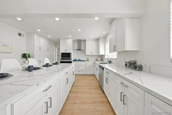 1840 Locust St, San Diego, California 92106 — photo 5