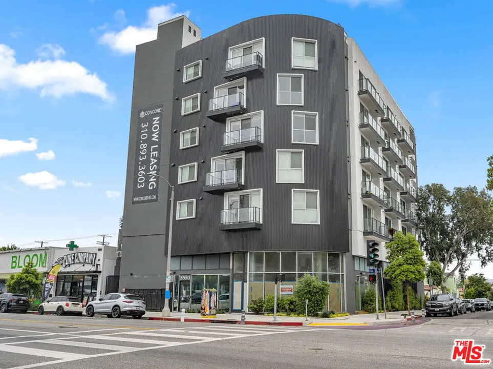5550 W Pico Blvd