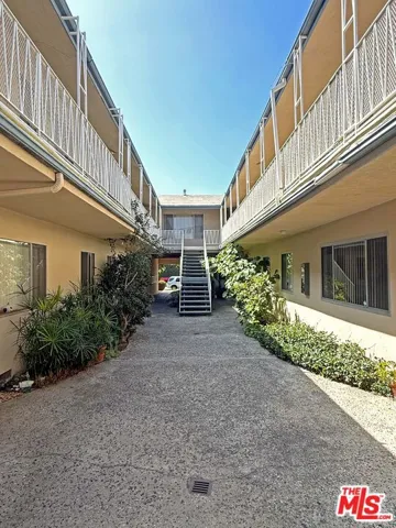 3760 Jasmine Avenue, Los Angeles, California 90034 — photo 4
