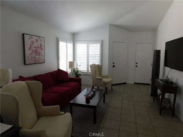 36975 Red Oak, Winchester, California 92596 — photo 5