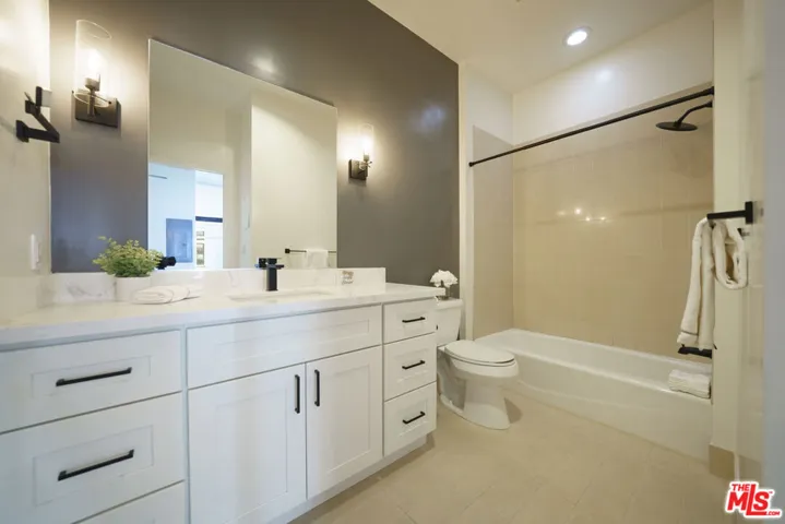 3810 Wilshire Boulevard 804, Los Angeles, California 90010 — photo 5