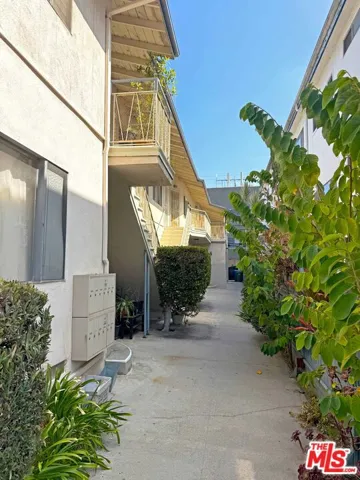 3726 Mentone Avenue, Los Angeles, California 90034 — photo 4