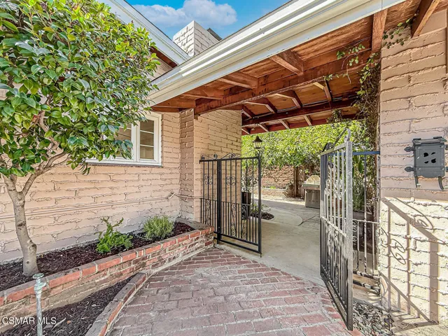 21222 Martinez Street, Woodland Hills, California 91364 — photo 5