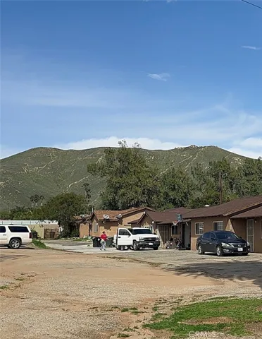 9085 Bellegrave, Riverside, California 92509 — photo 5