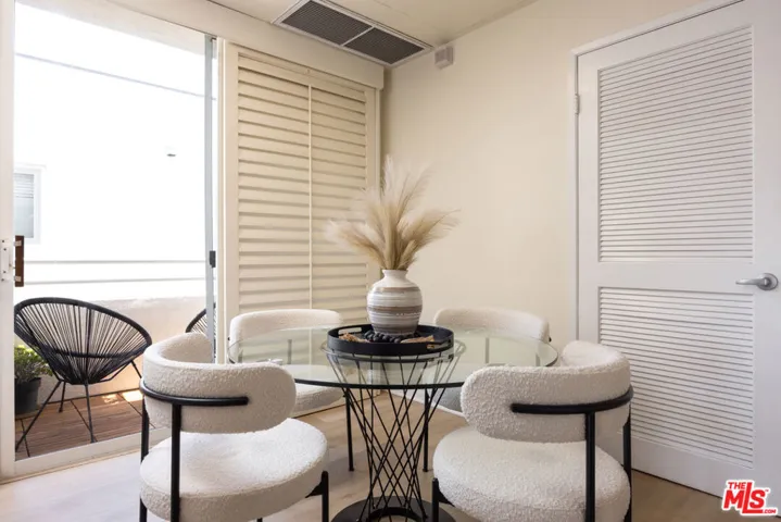 1430 S Bentley Avenue 402, Los Angeles, California 90025 — photo 5