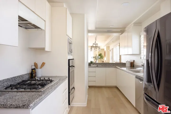 1430 S Bentley Avenue 402, Los Angeles, California 90025 — photo 4