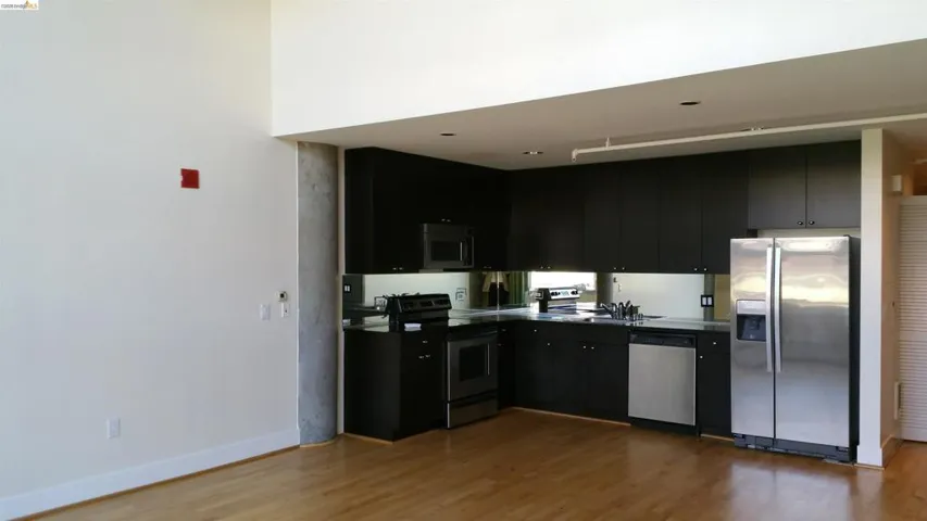 311 Oak St, Oakland, California 94607 — photo 4