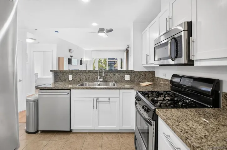 530 K 211, San Diego, California 92101 — photo 4