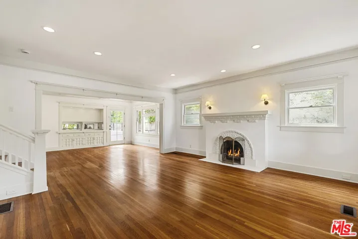 358 N Ridgewood Place, Los Angeles, California 90004 — photo 4