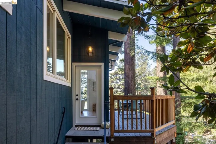 33 Eastwood Ct, Oakland, California 94611 — photo 5