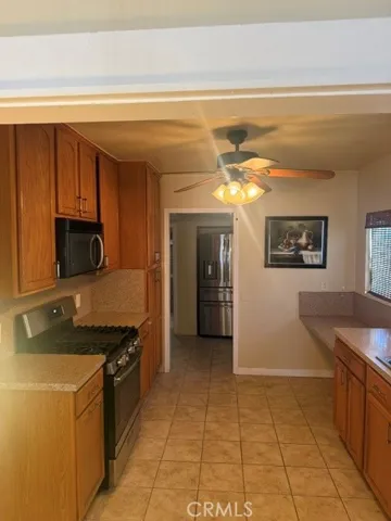 145 W 93rd, Los Angeles, California 90003 — photo 4