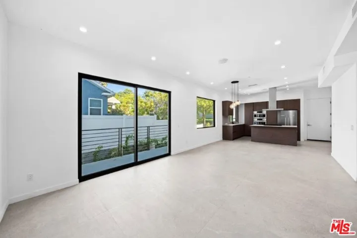 307 N Wilton Place, Los Angeles, California 90004 — photo 4