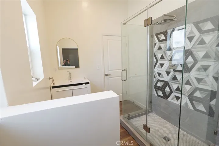 2821 8th 1/2 Avenue, Los Angeles, California 90018 — photo 4