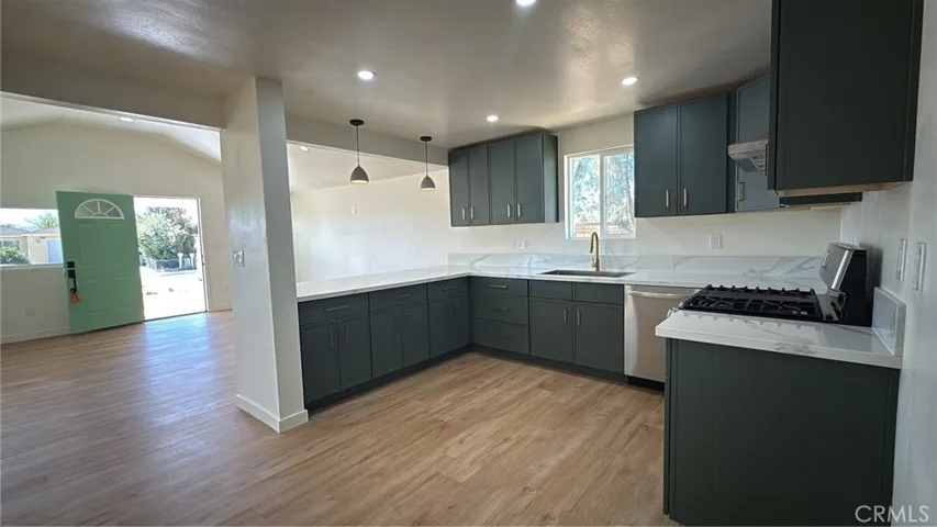 716 W Church Avenue, Ridgecrest, California 93555 — photo 4