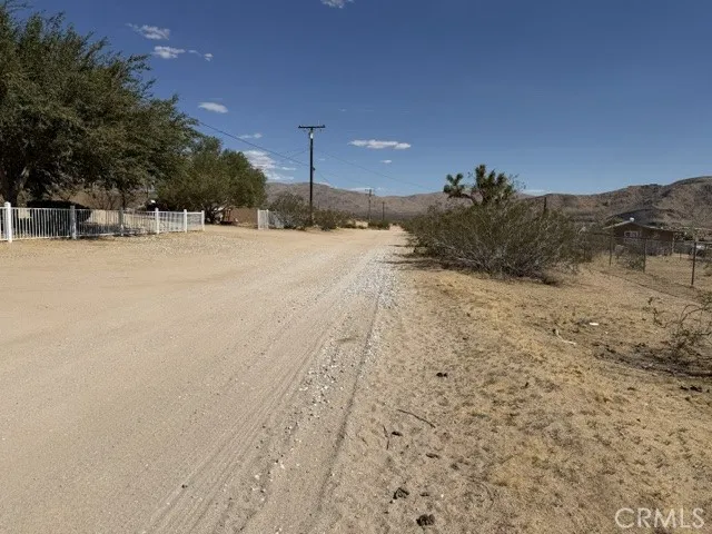 4360135 Cuyama Road, Apple Valley, California 92307 — photo 4