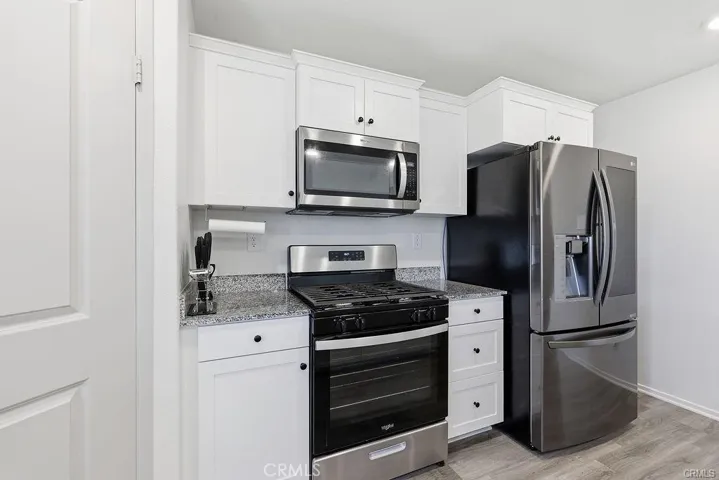4384 W Avenue J-5, Lancaster, California 93536 — photo 5