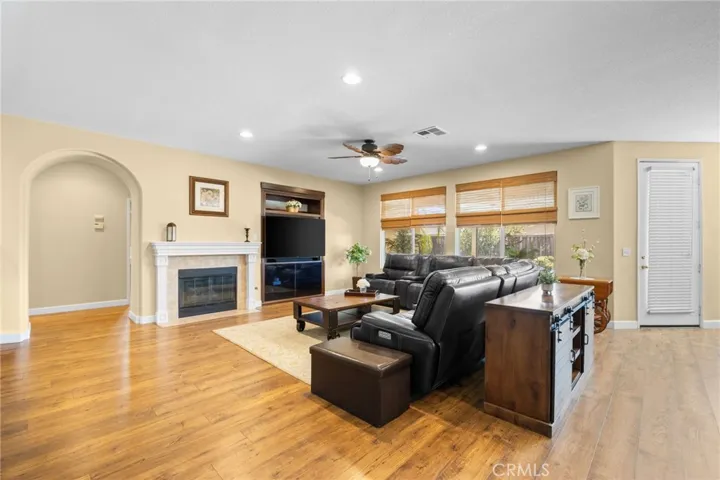 29421 Lake Hills, Romoland, California 92585 — photo 4