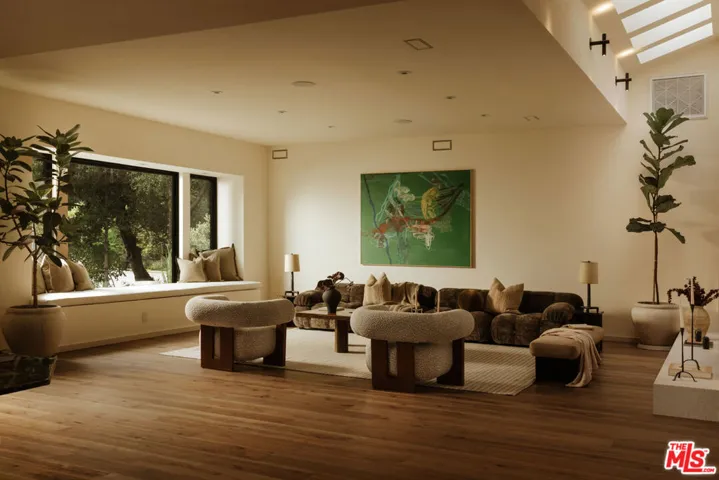 12160 Laurel Terrace Drive, Studio City, California 91604 — photo 4