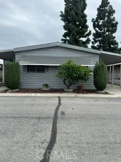 8509 94 Beverly Blvd.