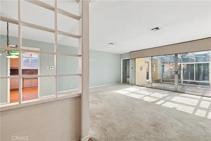 636 Andover, Burbank, California 91504 — photo 5