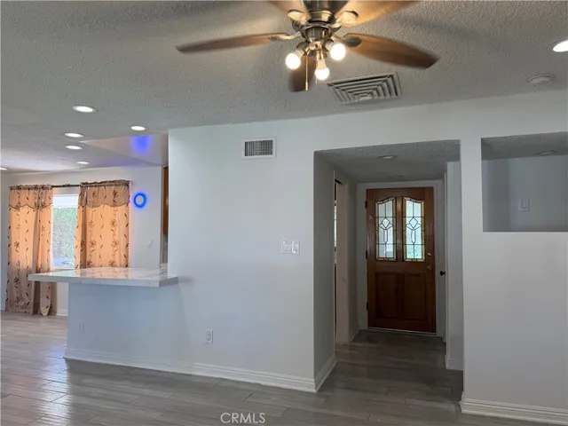 1305 Avenue J3 E, Lancaster, California 93535 — photo 4