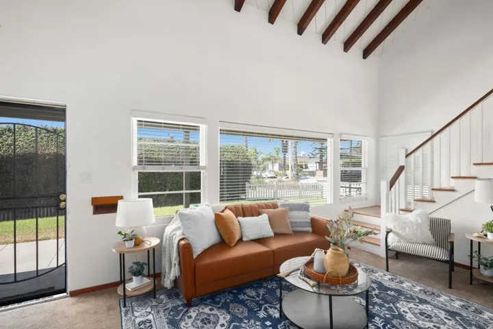 827 829 Law, San Diego, California 92109 — photo 5