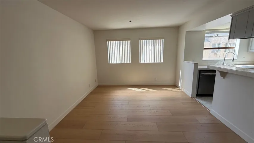 943 Figueroa 8, Los Angeles, California 90012 — photo 4