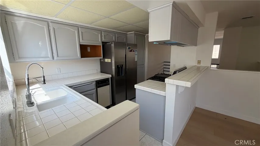 943 Figueroa 8, Los Angeles, California 90012 — photo 5