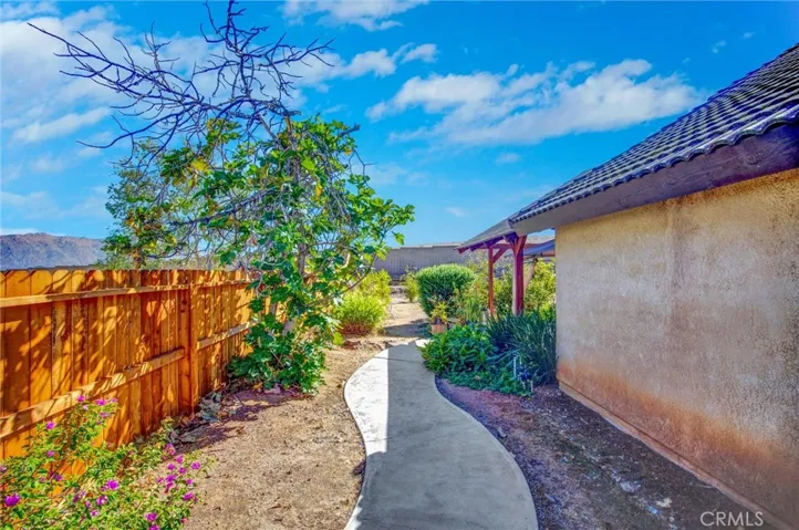 6560 Hemingway, Riverside, California 92506 — photo 5