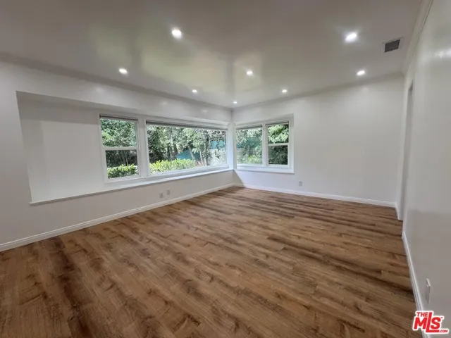 2836 Roscomare Road, Los Angeles, California 90077 — photo 4