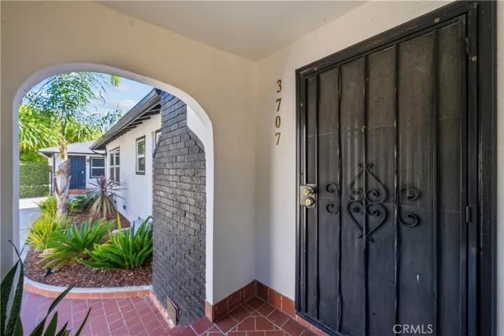3707 Valleybrink Road, Los Angeles, California 90039 — photo 5