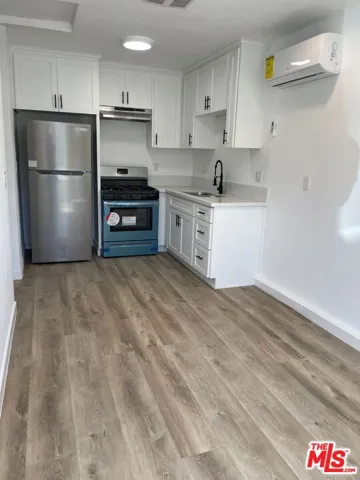 6627 Kraft Avenue 1/2, North Hollywood, California 91606 — photo 5