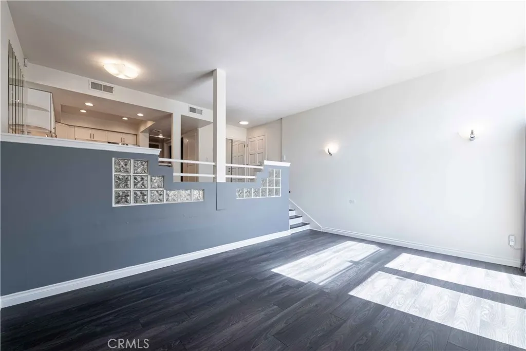 gallery-image 4