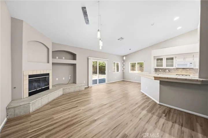 2041 W Avenue J5, Lancaster, California 93536 — photo 4