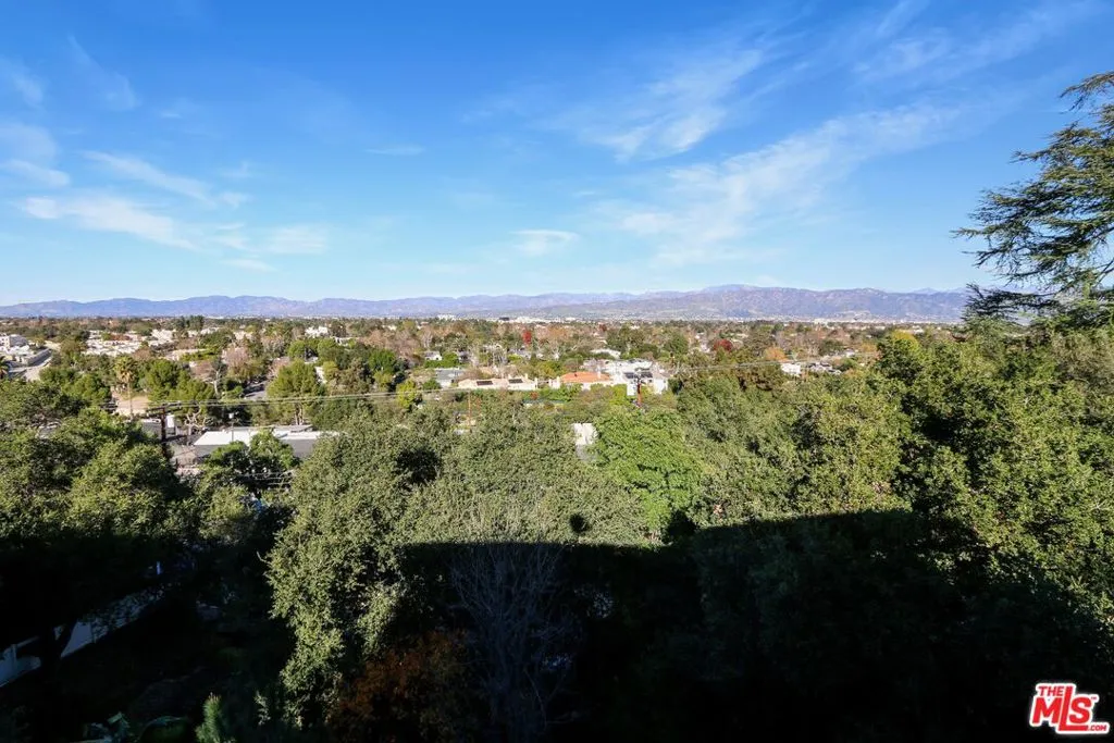 11667 Picturesque Dr